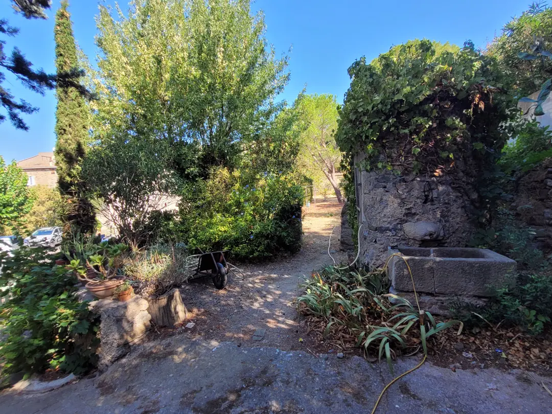 House Of 170 M² In Vailhan