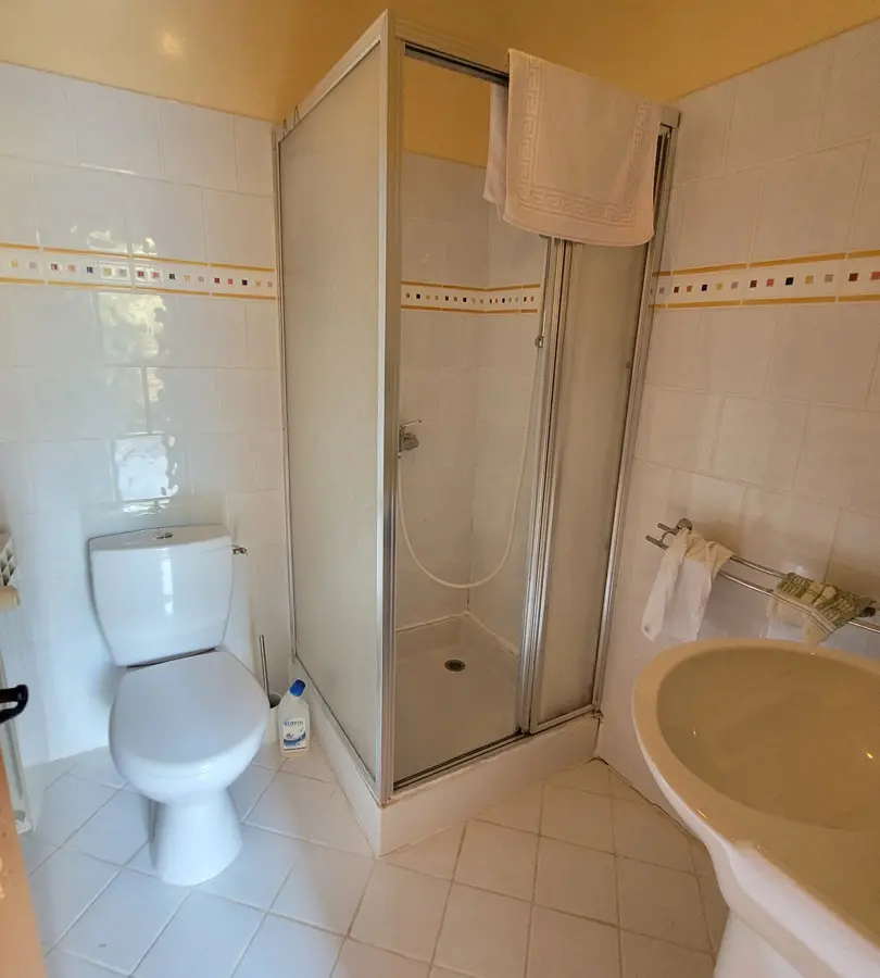 House Of 170 M² In Vailhan