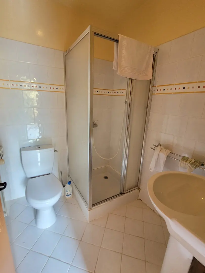 House Of 170 M² In Vailhan