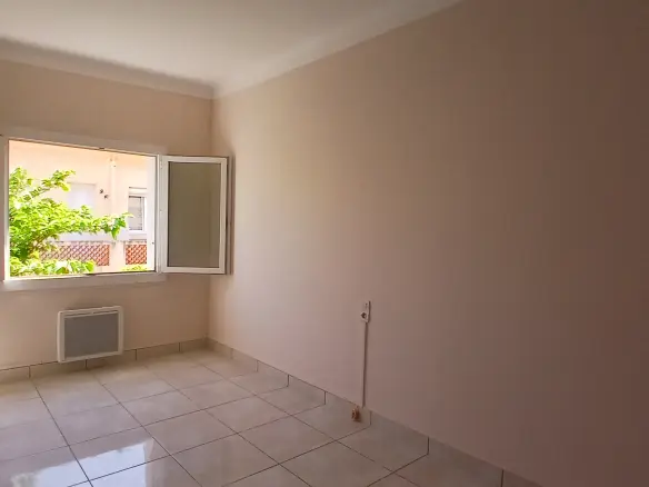 1-bedroom Apartment In Valras Plage, France (45 M²)