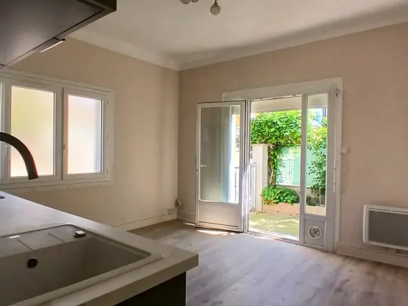2-bedroom Apartment In Valras Plage, France (44 M²)
