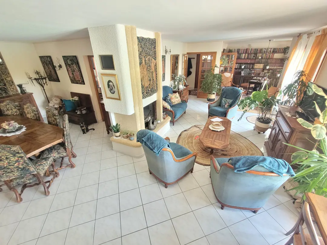 Detached House Of 251 M² In Meze, France