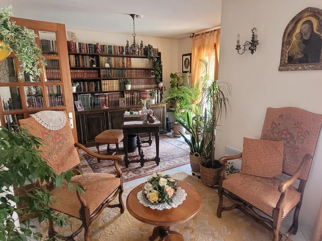 Detached House Of 251 M² In Meze, France