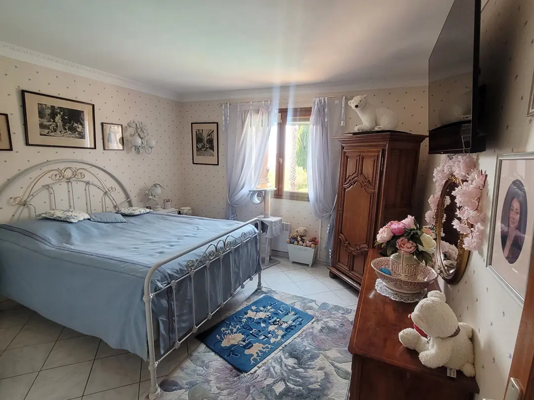 Detached House Of 251 M² In Meze, France