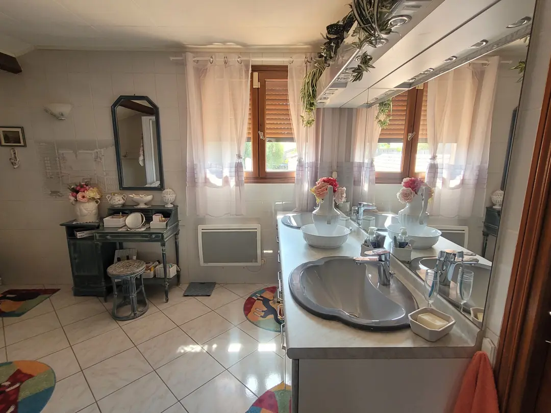 Detached House Of 251 M² In Meze, France