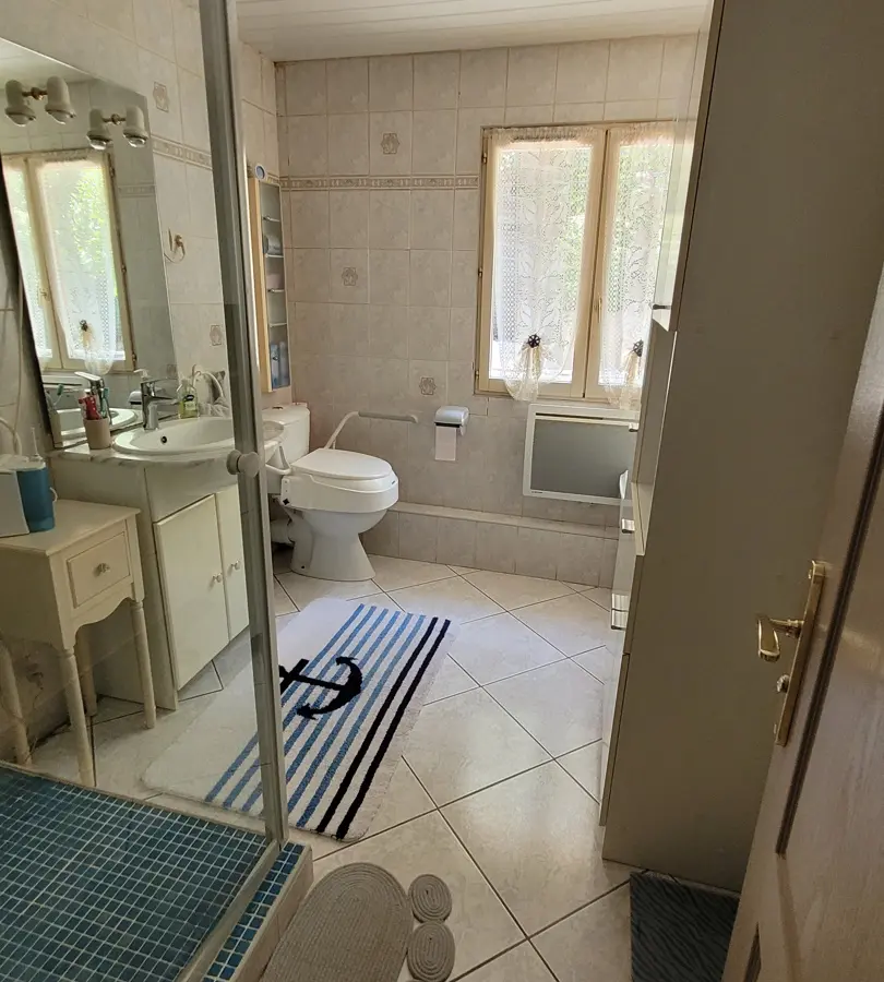 Detached House Of 251 M² In Meze, France