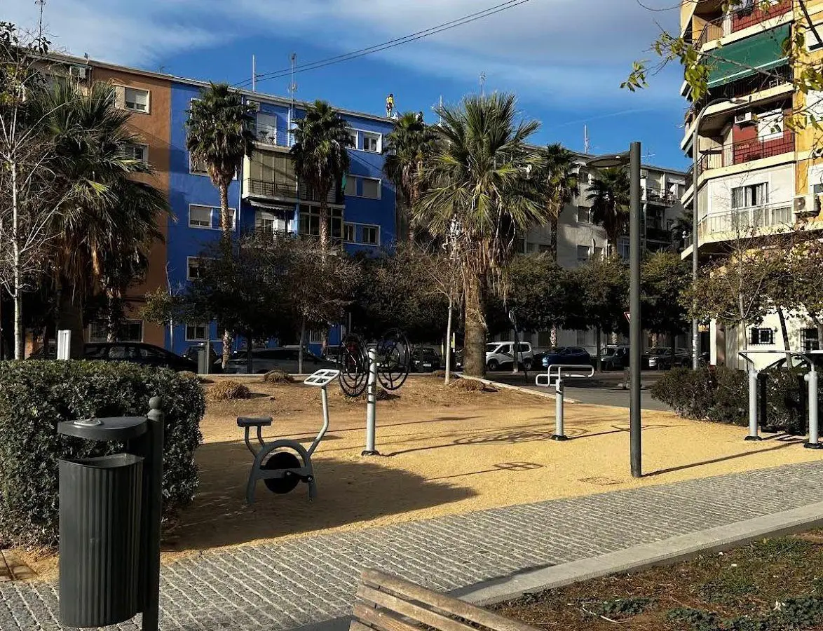 4-bedroom Flat In Alicante, Spain (69 M²)
