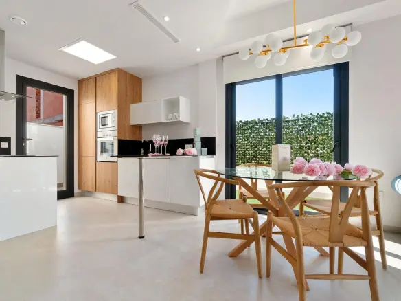 3-bedroom Villa In Los Montesinos, Spain (117 M²)