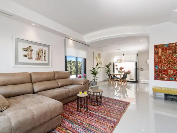 3-bedroom Villa In Los Montesinos, Spain (117 M²)