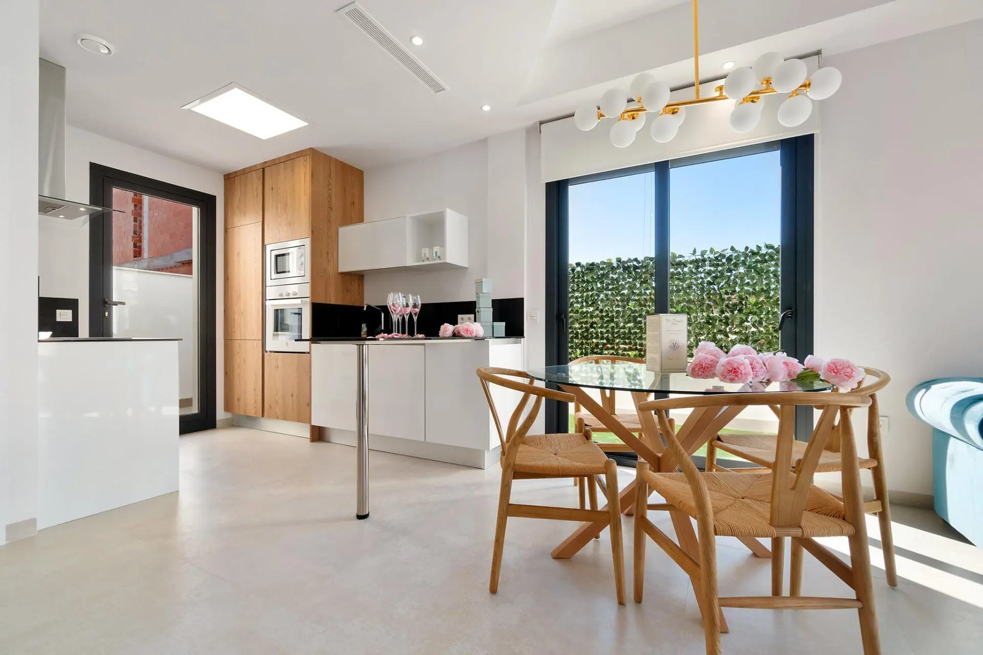 3-bedroom Villa In Los Montesinos, Spain (117 M²)