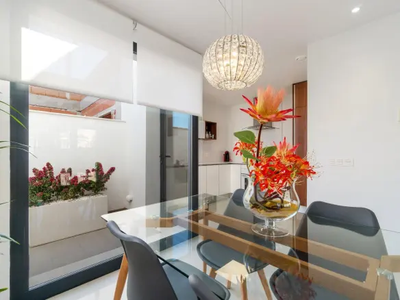 3-bedroom Villa In Los Montesinos, Spain (117 M²)