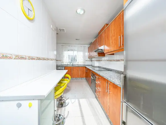 3-bedroom Penthouse In Alicante, Spain (160 M²)