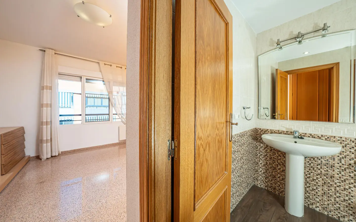 3-bedroom Penthouse In Alicante, Spain (160 M²)