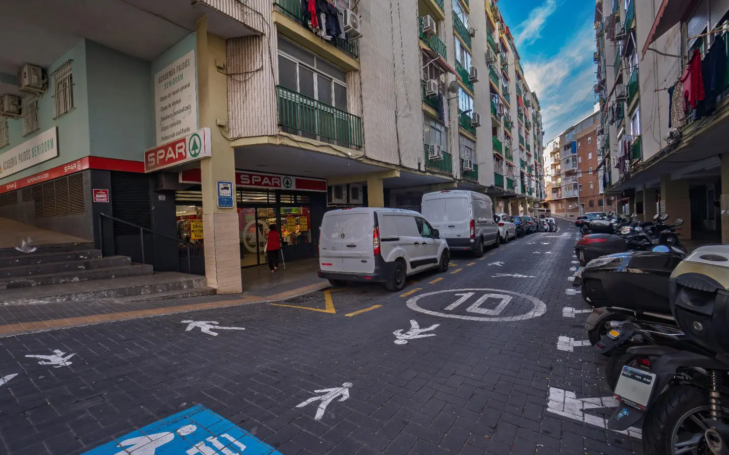Warehouse In Benidorm, Spain (116 M²)
