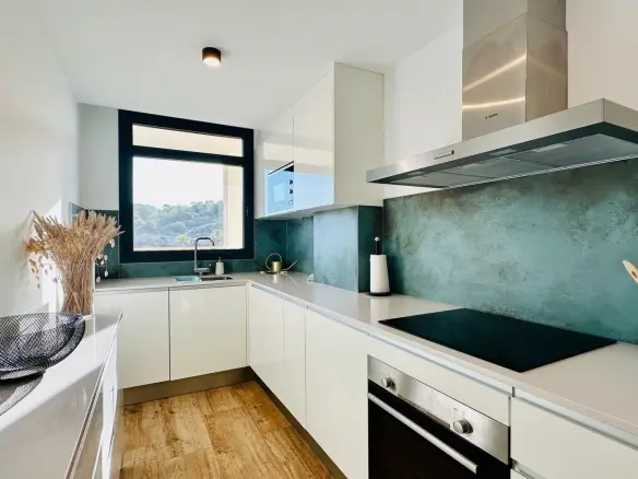 2-bedroom Apartment In Villajoyosa, Spain (138 M²)