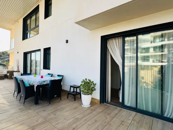 2-bedroom Apartment In Villajoyosa, Spain (138 M²)