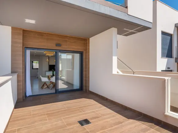 3-bedroom Bungalow In San Miguel De Salinas, Spain (169 M²)