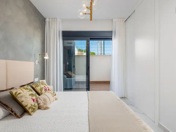 3-bedroom Bungalow In San Miguel De Salinas, Spain (169 M²)
