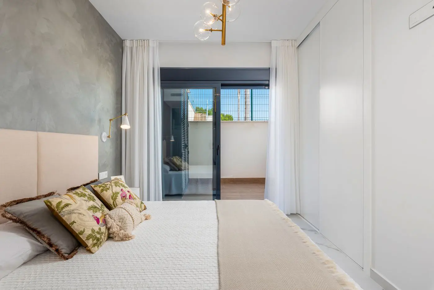 3-bedroom Bungalow In San Miguel De Salinas, Spain (169 M²)
