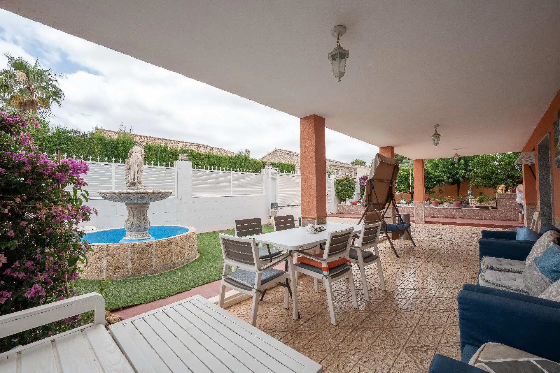 6-bedroom Villa In La Nucía, Spain (280 M²)