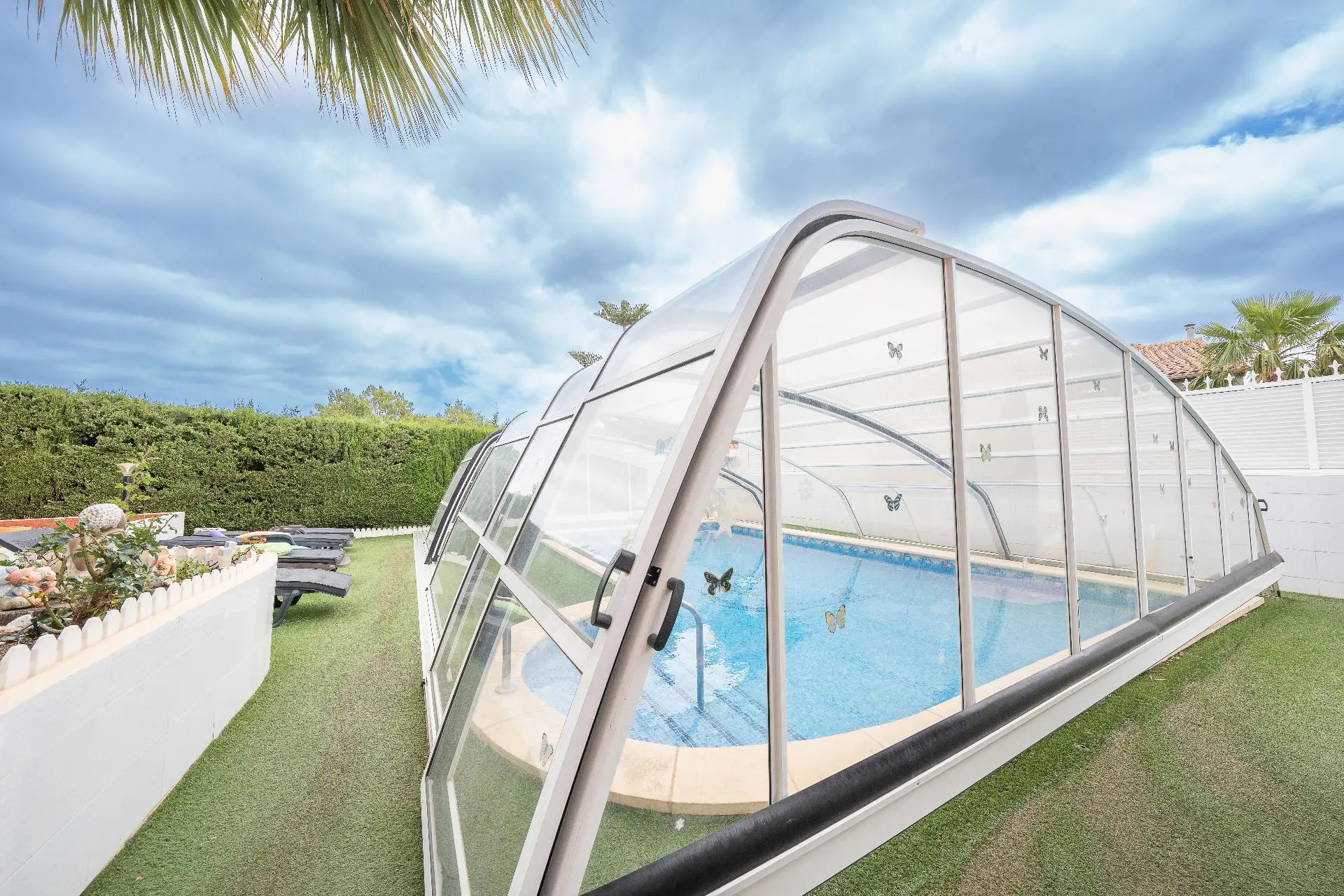 6-bedroom Villa In La Nucía, Spain (280 M²)