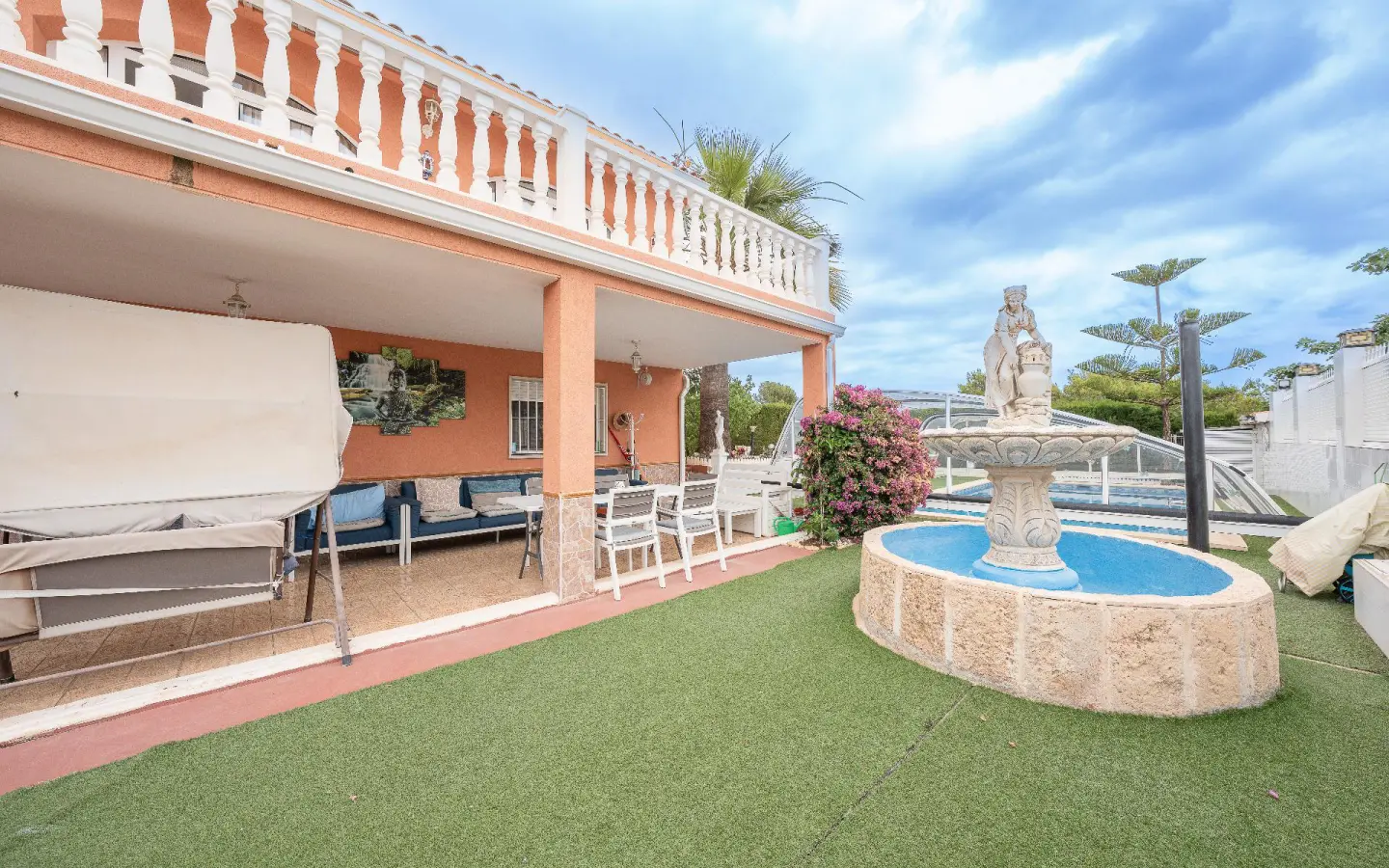 6-bedroom Villa In La Nucía, Spain (280 M²)