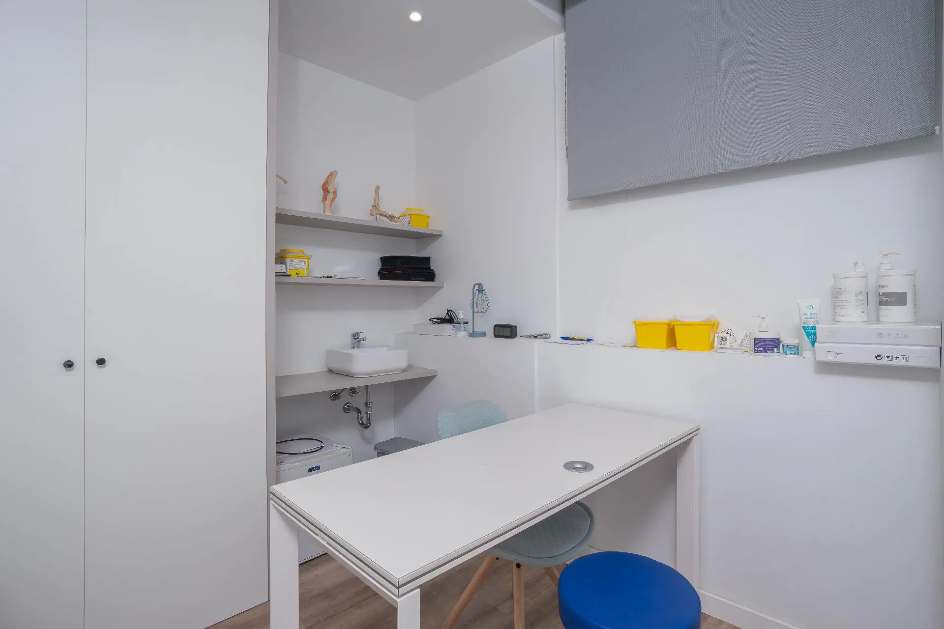 4-bedroom Commercial Unit In Alicante, Spain (65 M²)