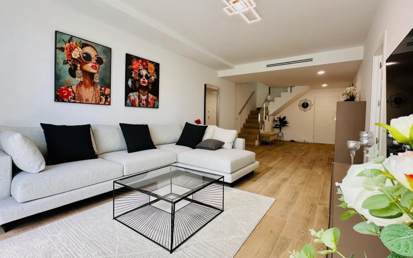Duplex Of 175 M² With Amenities In Finestrat, Spain