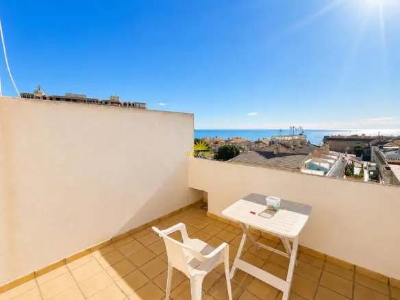 4-bedroom Penthouse In Torrevieja, Spain (170 M²)