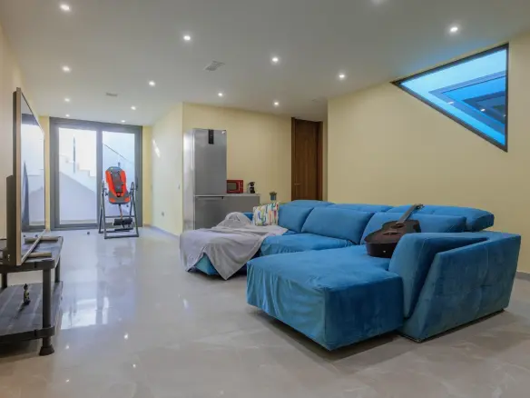 4-bedroom Villa In Finestrat, Spain (418 M²)