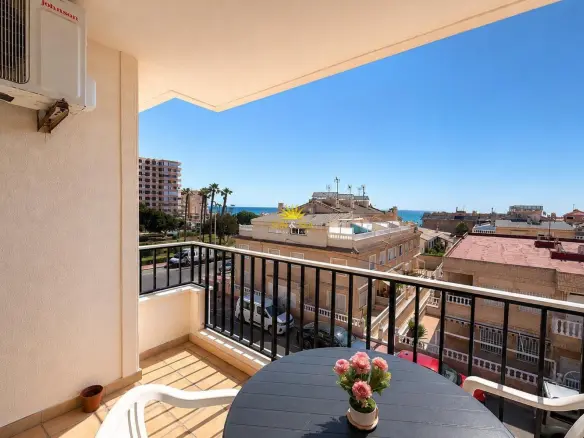 4-bedroom Penthouse In Torrevieja, Spain (170 M²)