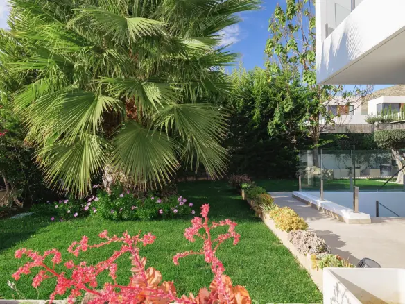 4-bedroom Villa In Finestrat, Spain (418 M²)