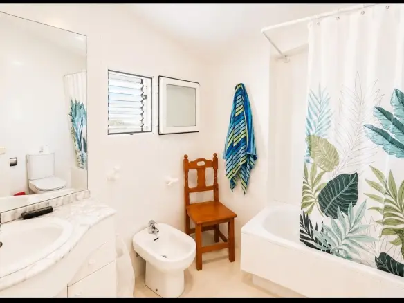 4-bedroom Penthouse In Torrevieja, Spain (170 M²)