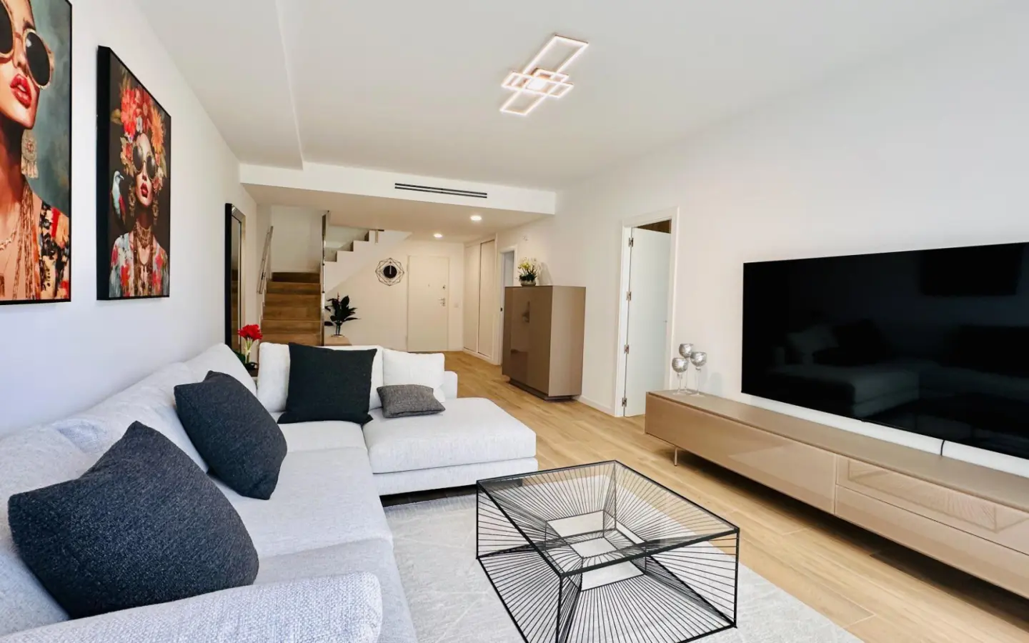 Duplex Of 175 M² With Amenities In Finestrat, Spain