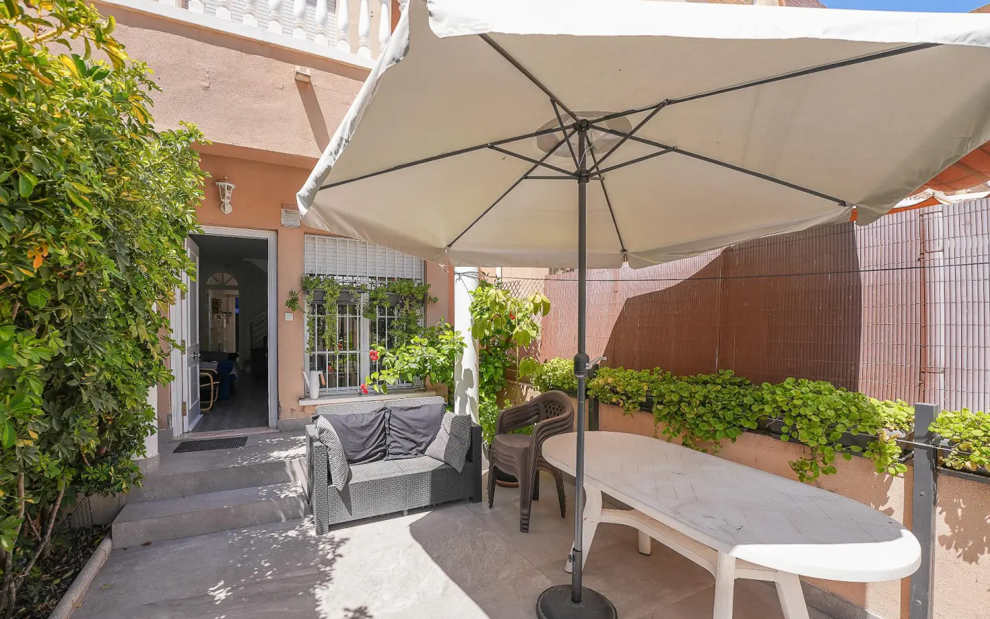 3-bedroom Terraced House In Elche, Spain (115 M²)