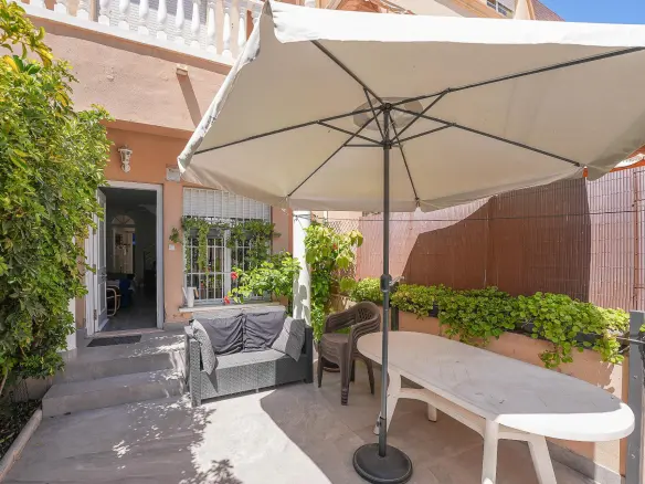 Terraced House Of 115 M² In Elche, Spain