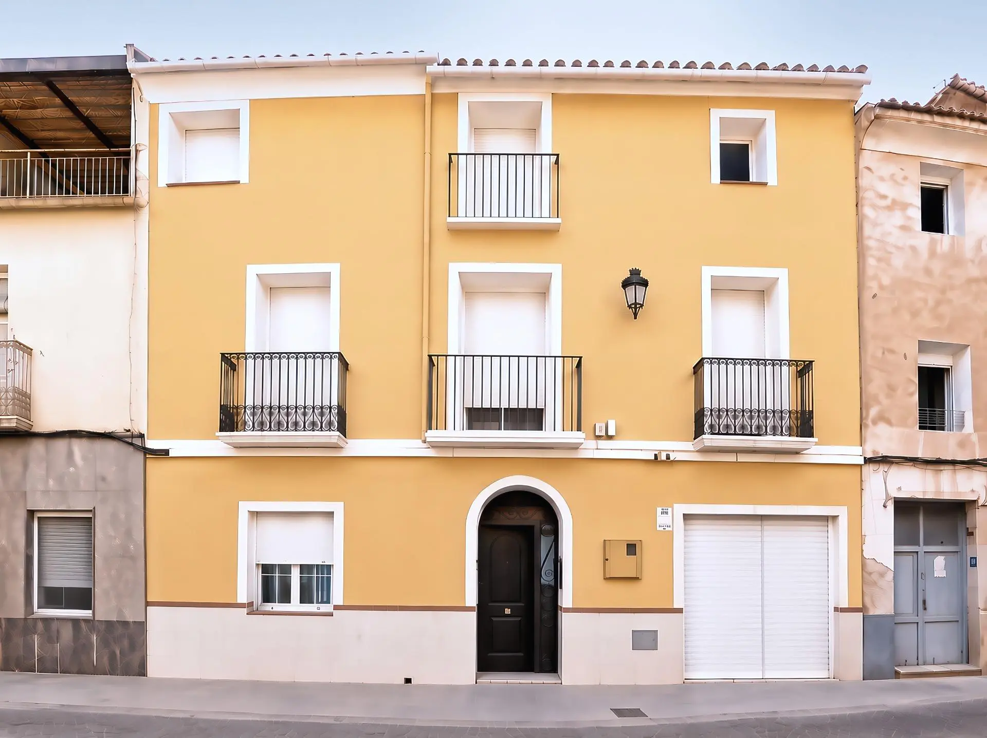 6-bedroom House In Novelda, Spain (364 M²)