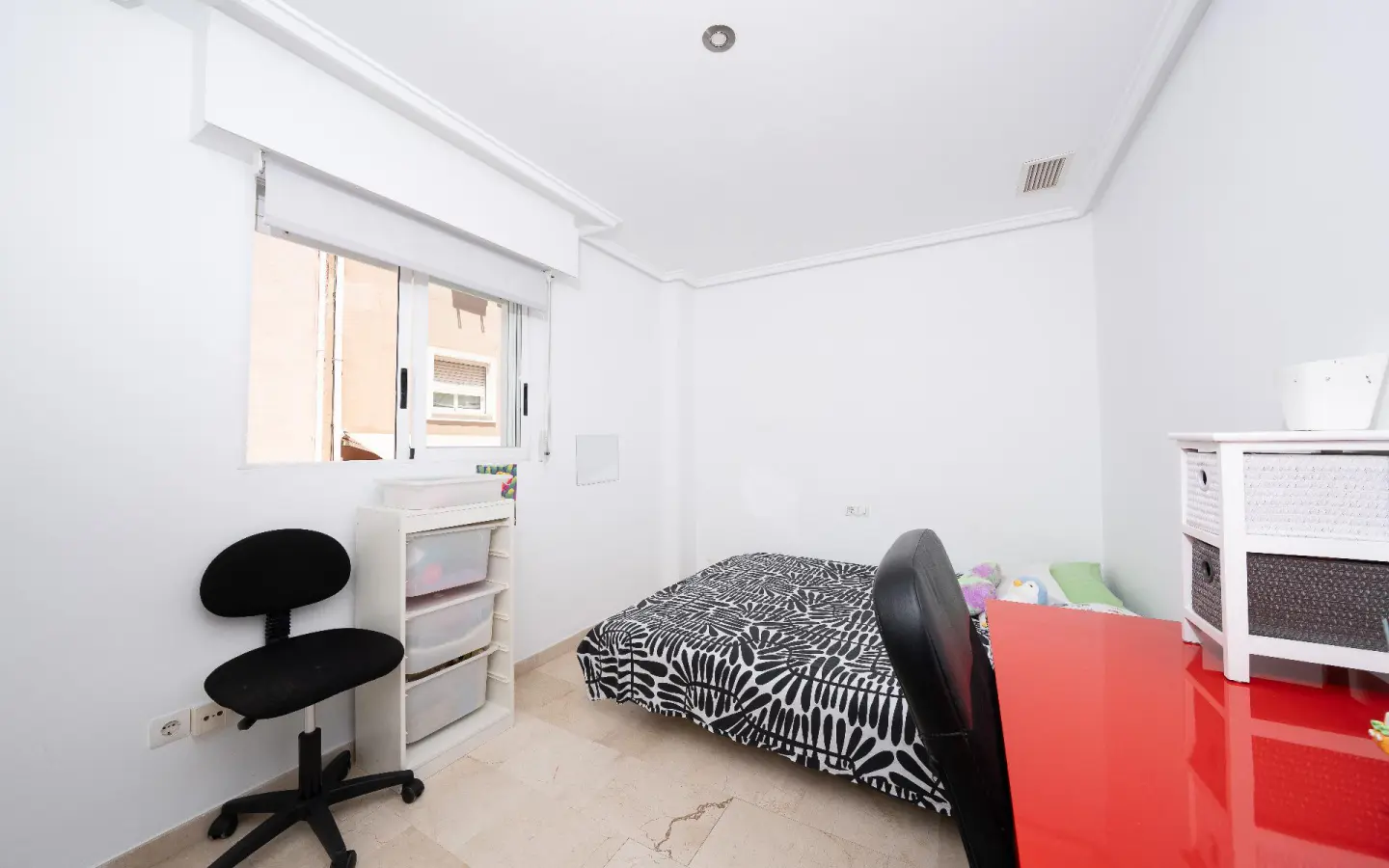 3-bedroom Terraced House In Elche, Spain (115 M²)