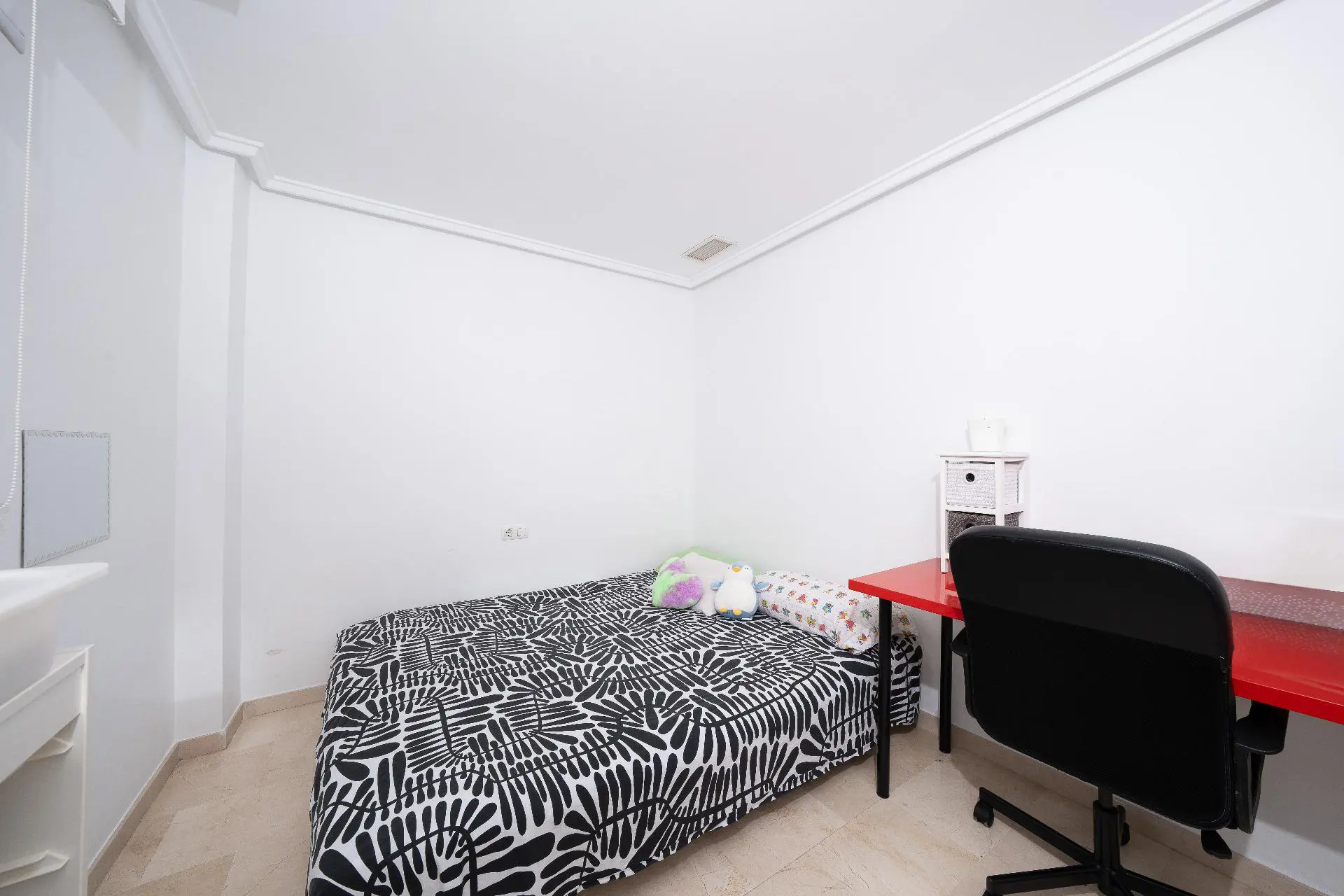 3-bedroom Terraced House In Elche, Spain (115 M²)
