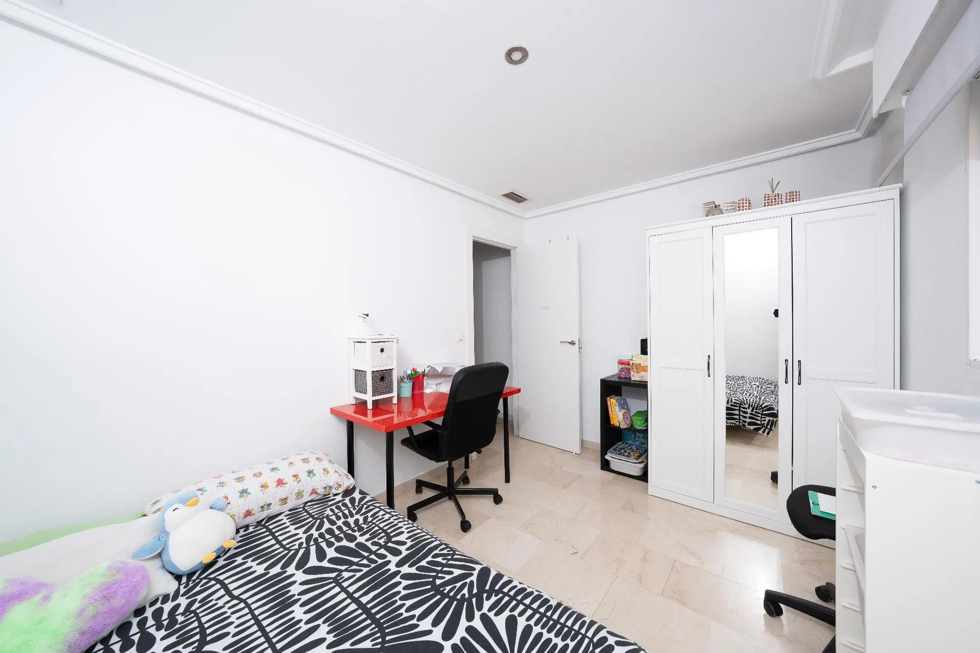 3-bedroom Terraced House In Elche, Spain (115 M²)