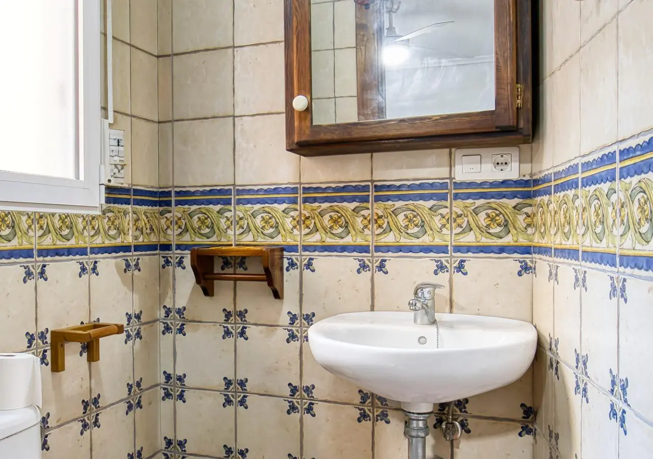 6-bedroom House In Novelda, Spain (364 M²)