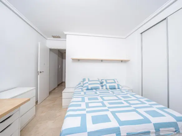 3-bedroom Terraced House In Elche, Spain (115 M²)