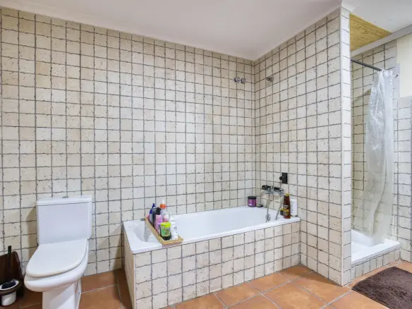 6-bedroom House In Novelda, Spain (364 M²)