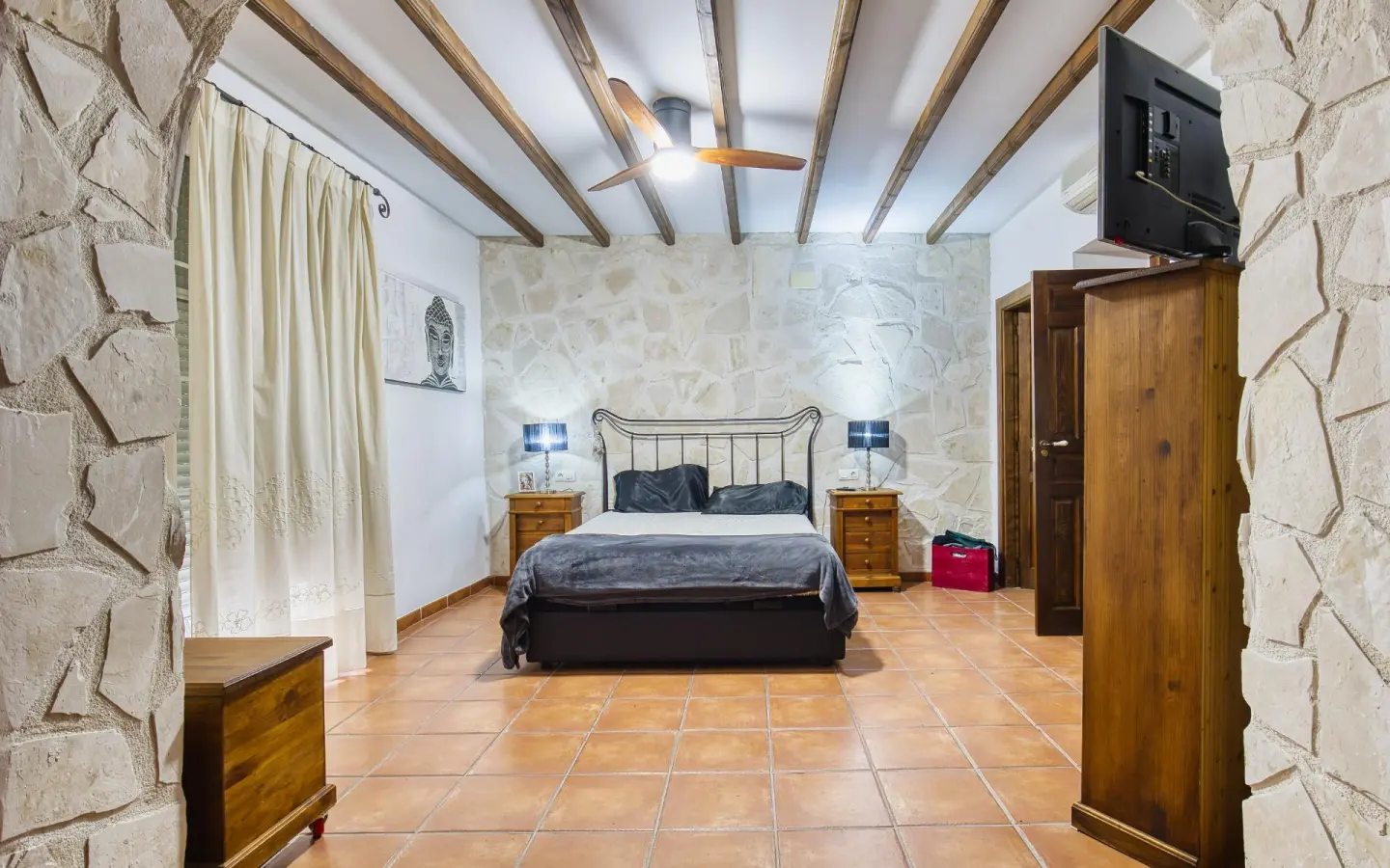 6-bedroom House In Novelda, Spain (364 M²)