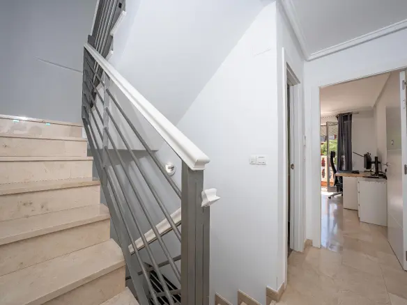 3-bedroom Terraced House In Elche, Spain (115 M²)
