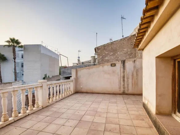 6-bedroom House In Novelda, Spain (364 M²)