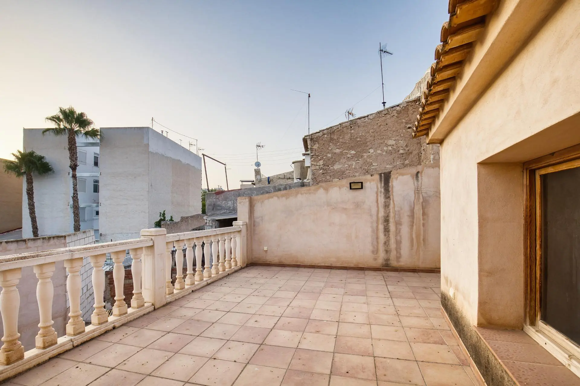 6-bedroom House In Novelda, Spain (364 M²)