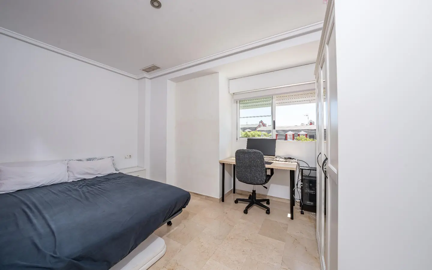 3-bedroom Terraced House In Elche, Spain (115 M²)