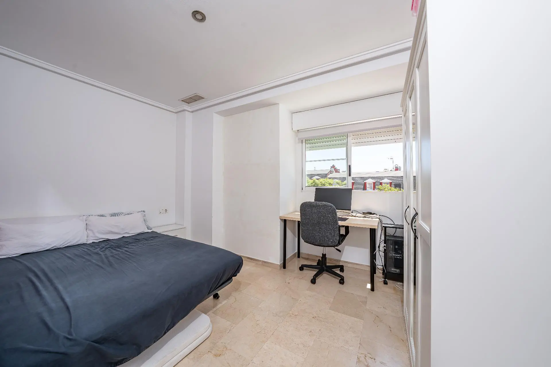 3-bedroom Terraced House In Elche, Spain (115 M²)