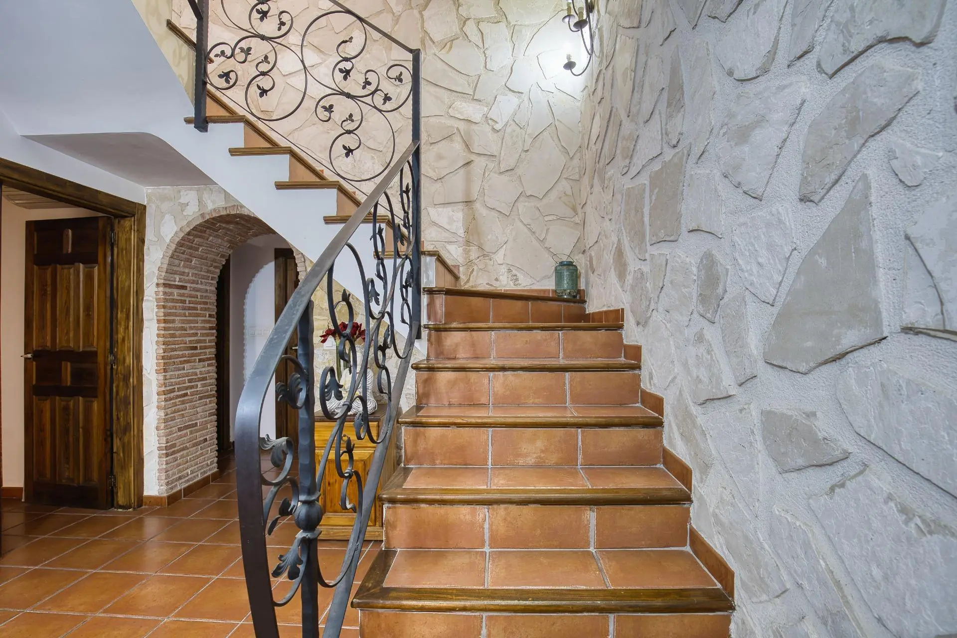 6-bedroom House In Novelda, Spain (364 M²)